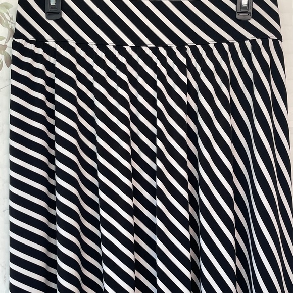 Lane Bryant Womens Black White Strip Elastic Waist Fit & Flare Skirt Sz. 14 16 - Picture 3 of 8